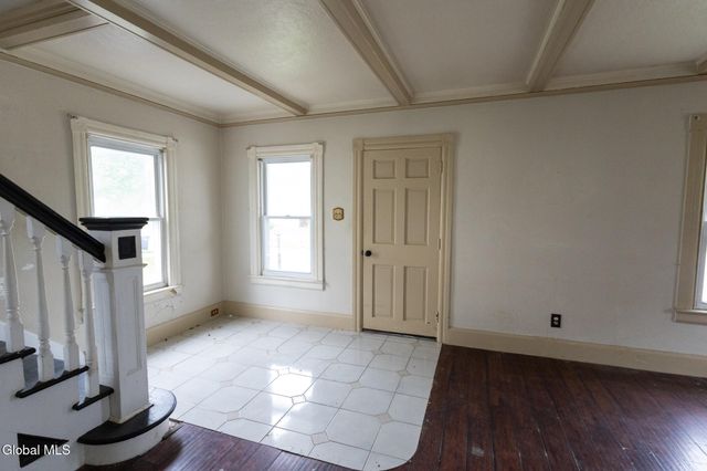 14 5th Street, Glens Falls, NY 12801