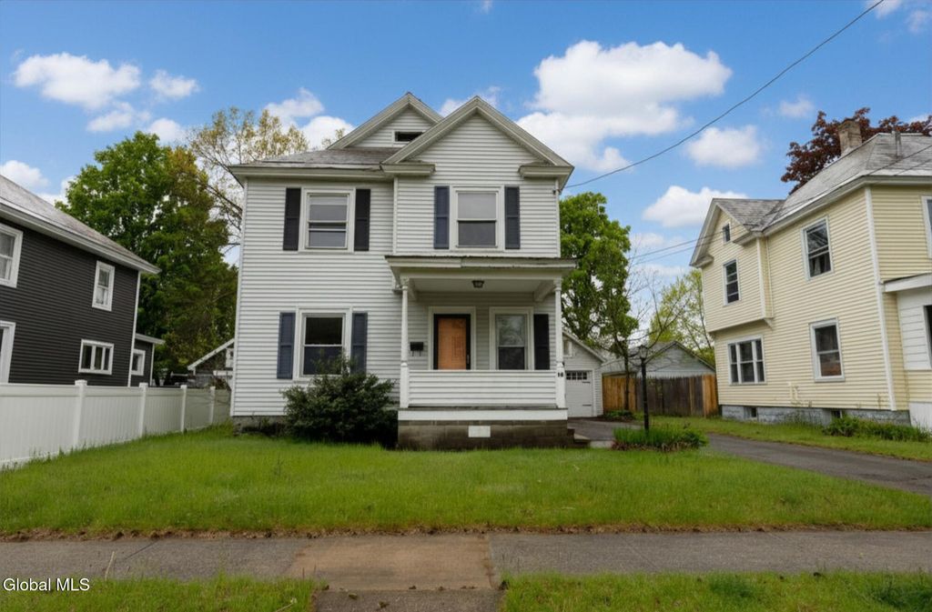 14 5th Street, Glens Falls, NY 12801