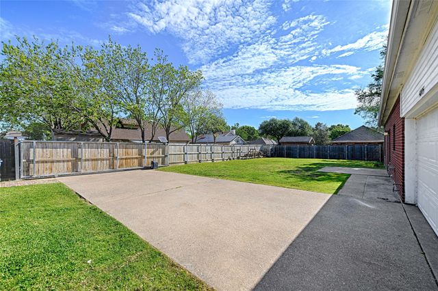 4805 Hunters Ridge Drive, Sachse, TX 75048
