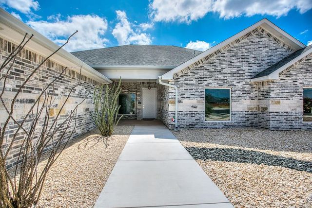 5202 Riviera Lane, San Angelo, TX 76904