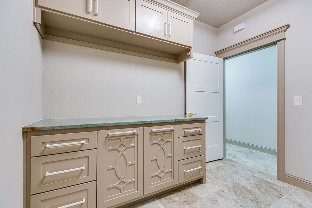 Image 22 of property listing at 5202 Riviera Lane, San Angelo, TX 76904