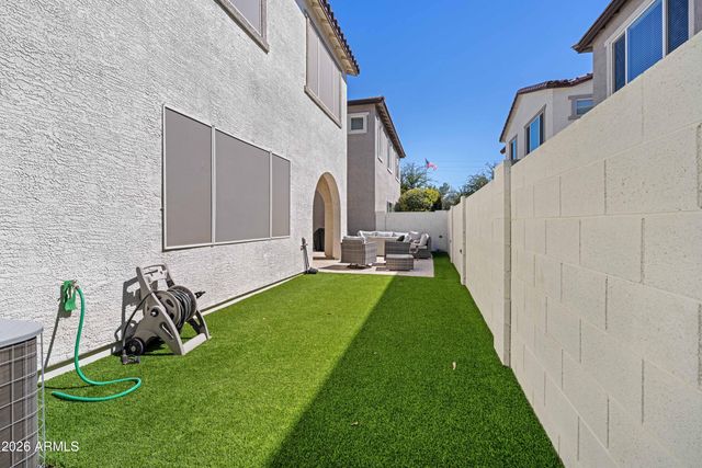 3717 E CHEERY LYNN Road, Phoenix, AZ 85018