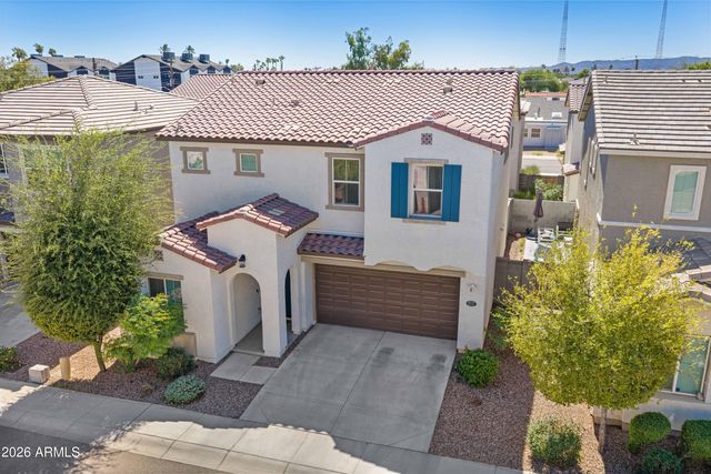 3717 E CHEERY LYNN Road, Phoenix, AZ 85018