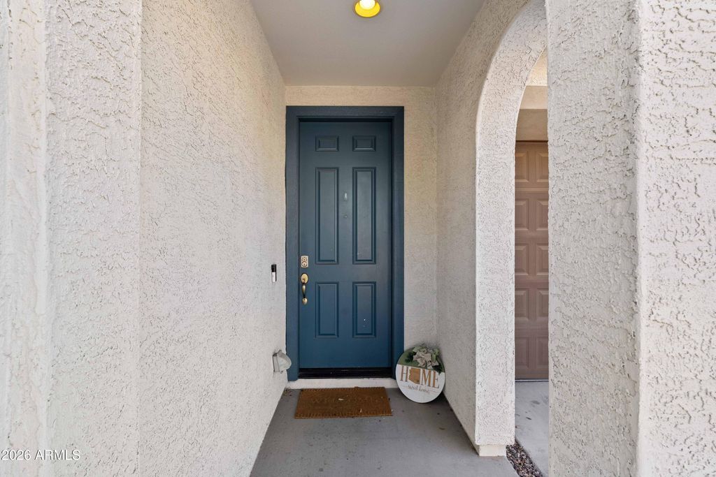 3717 E CHEERY LYNN Road, Phoenix, AZ 85018 — photo 2