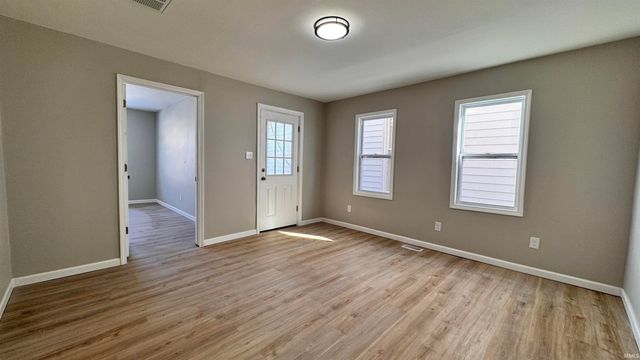 217 E Oregon Street, Evansville, IN 47711