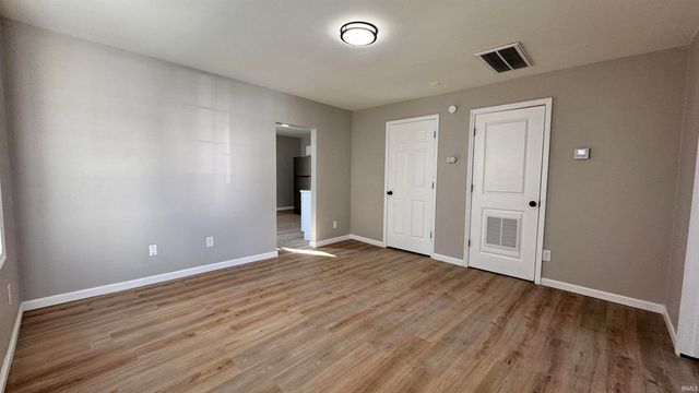 217 E Oregon Street, Evansville, IN 47711