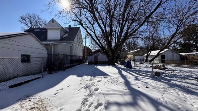 217 E Oregon Street, Evansville, IN 47711