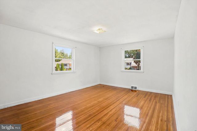 400 RITTENHOUSE CIR, Havertown, PA 19083