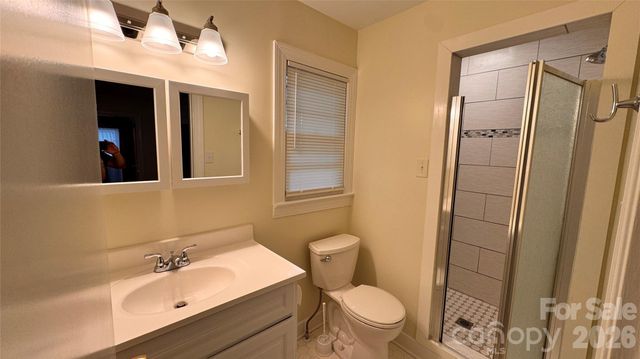 690 Brookdale Drive, Statesville, NC 28677