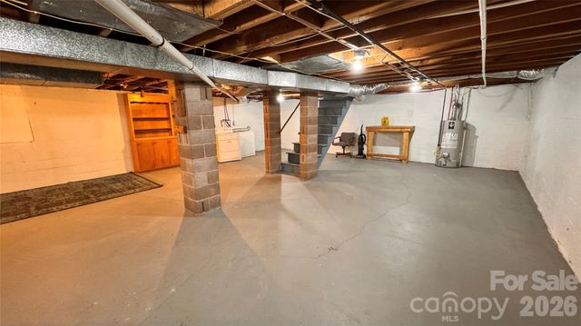 690 Brookdale Drive, Statesville, NC 28677