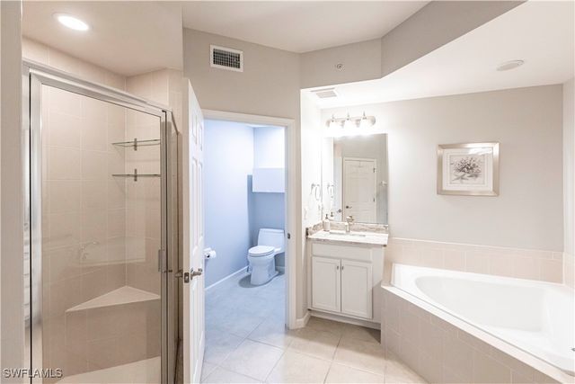 9508 Ironstone TER 2-102, Naples, FL 34120