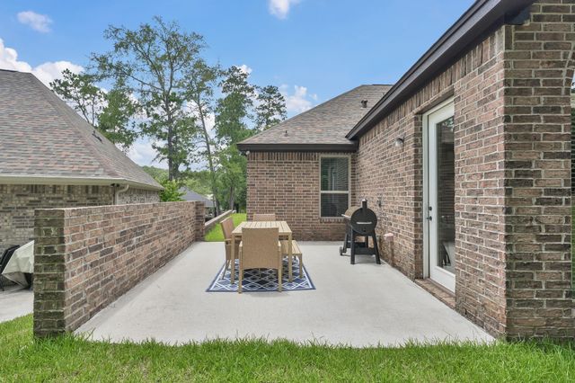 2172 Greentree Drive Drive, Huntsville, TX 77340