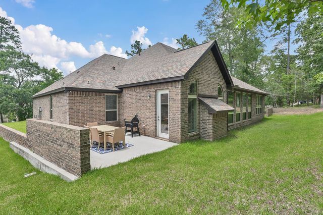 2172 Greentree Drive Drive, Huntsville, TX 77340