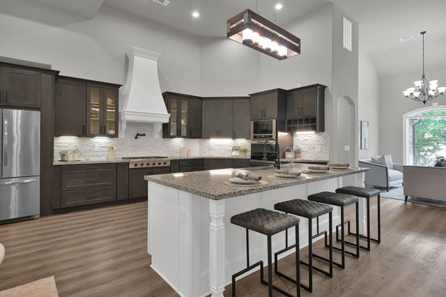 2172 Greentree Drive Drive, Huntsville, TX 77340
