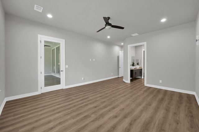 2172 Greentree Drive Drive, Huntsville, TX 77340