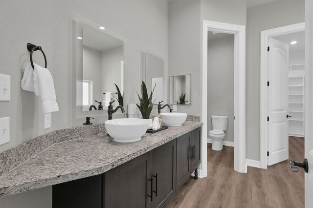 2172 Greentree Drive Drive, Huntsville, TX 77340