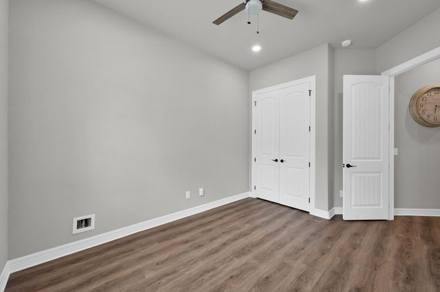 2172 Greentree Drive Drive, Huntsville, TX 77340