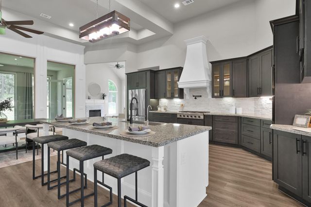 2172 Greentree Drive Drive, Huntsville, TX 77340