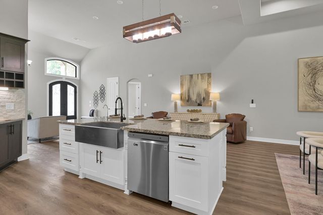 2172 Greentree Drive Drive, Huntsville, TX 77340