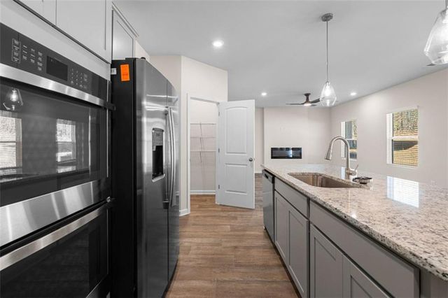 370 Granary Walk, Covington, GA 30014