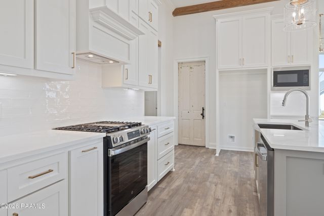 103 Fountain Meadow Drive, Broussard, LA 70518