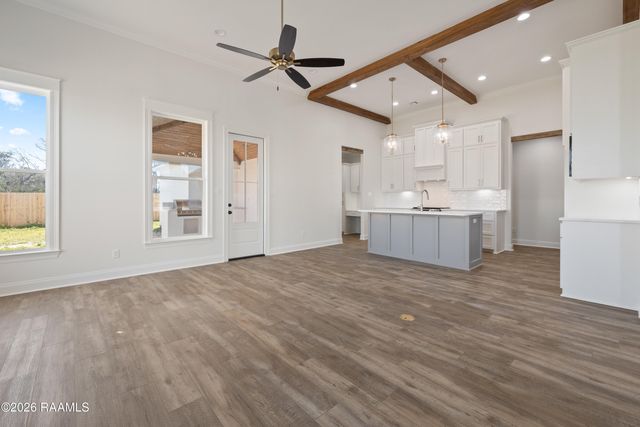 103 Fountain Meadow Drive, Broussard, LA 70518