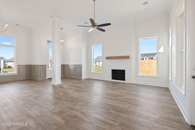 103 Fountain Meadow Drive, Broussard, LA 70518