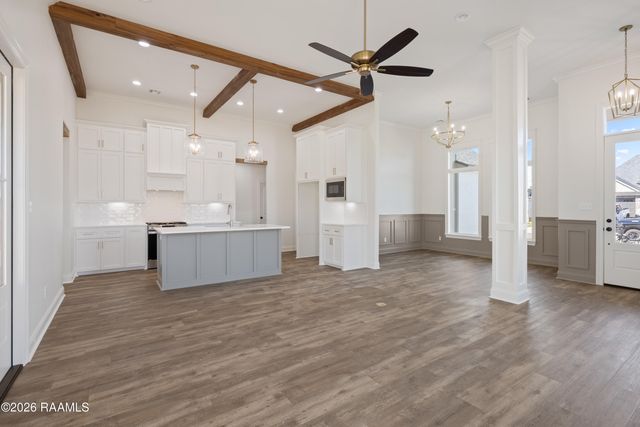 103 Fountain Meadow Drive, Broussard, LA 70518