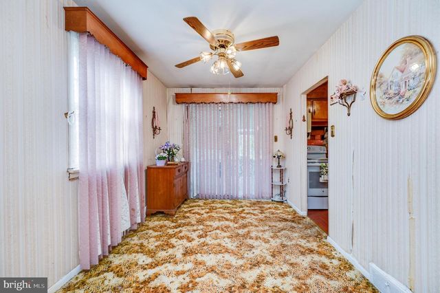 125 E 1ST AVE, Trappe, PA 19426