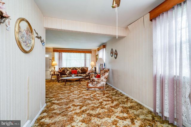 125 E 1ST AVE, Trappe, PA 19426