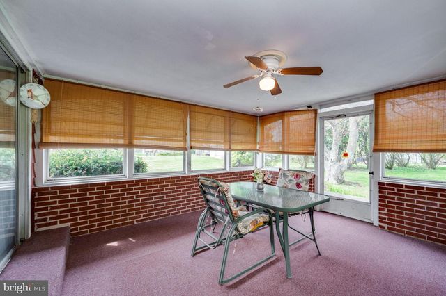 125 E 1ST AVE, Trappe, PA 19426
