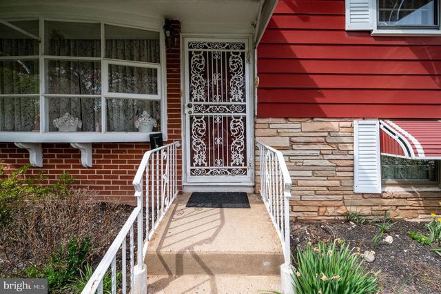 125 E 1ST AVE, Trappe, PA 19426