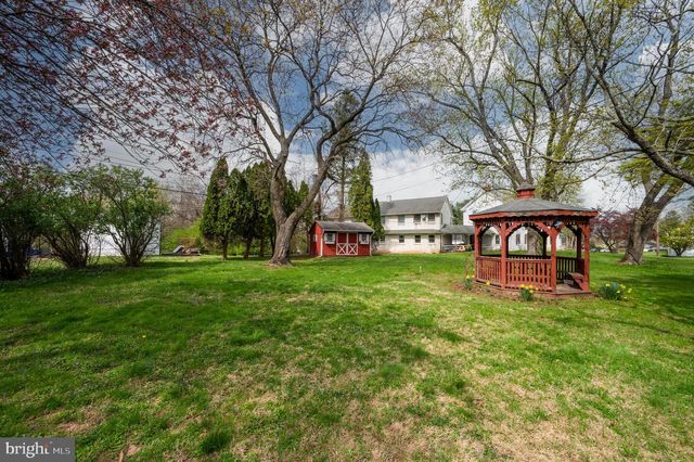 125 E 1ST AVE, Trappe, PA 19426