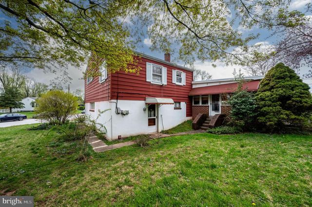 125 E 1ST AVE, Trappe, PA 19426