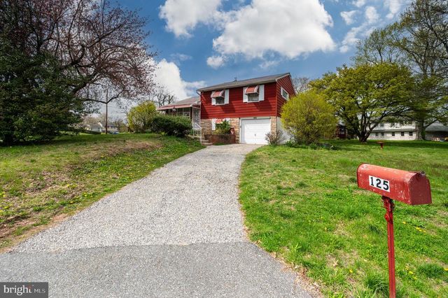 125 E 1ST AVE, Trappe, PA 19426