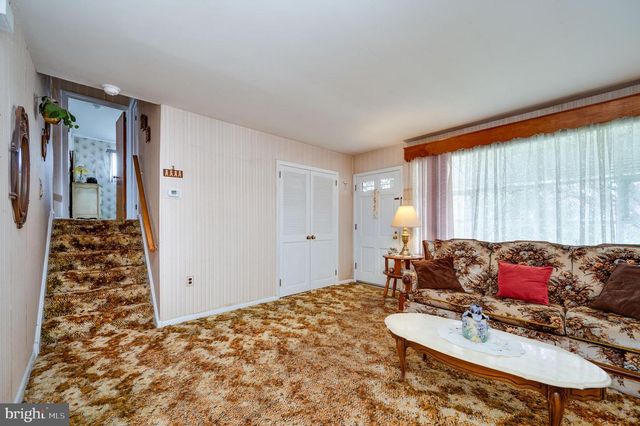 125 E 1ST AVE, Trappe, PA 19426