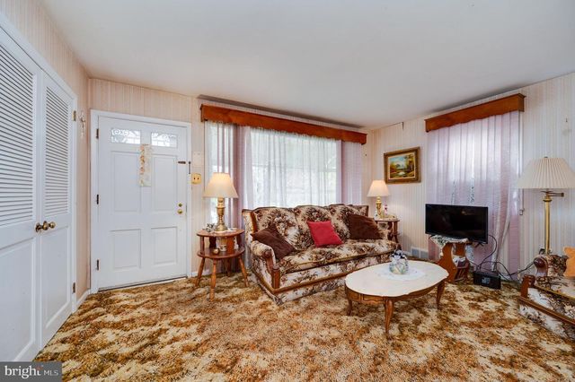 125 E 1ST AVE, Trappe, PA 19426