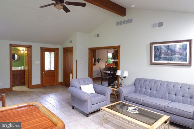 318 N GALEN HALL RD, Wernersville, PA 19565