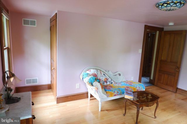 318 N GALEN HALL RD, Wernersville, PA 19565