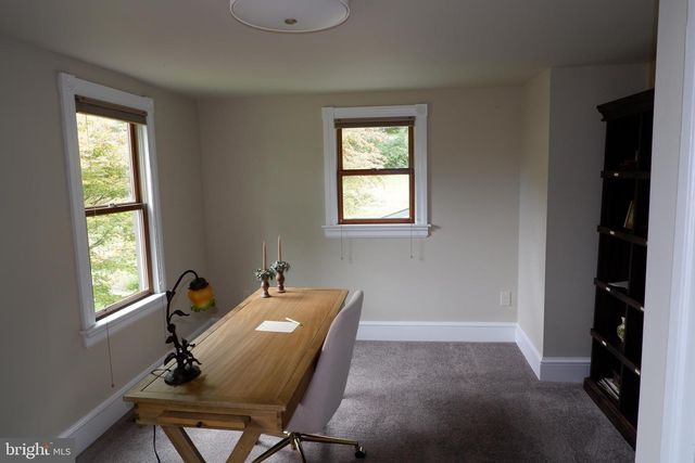 318 N GALEN HALL RD, Wernersville, PA 19565