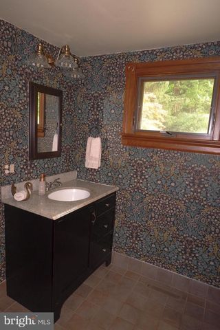 318 N GALEN HALL RD, Wernersville, PA 19565