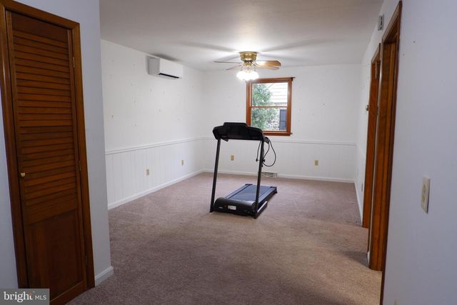 318 N GALEN HALL RD, Wernersville, PA 19565