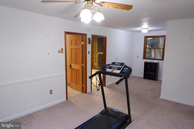 318 N GALEN HALL RD, Wernersville, PA 19565