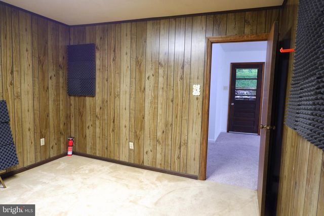 318 N GALEN HALL RD, Wernersville, PA 19565