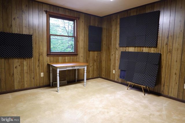 318 N GALEN HALL RD, Wernersville, PA 19565