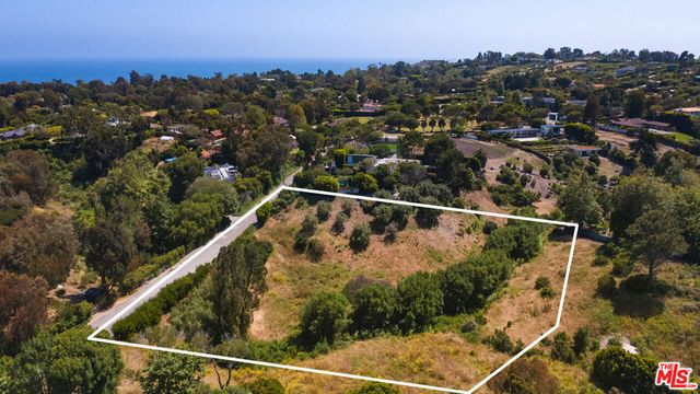 6825 Fernhill Drive, Malibu, CA 90265