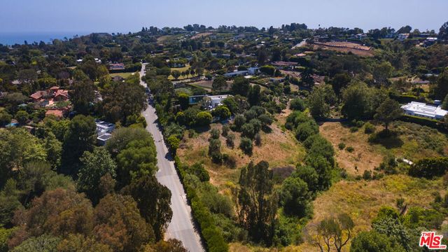 6825 Fernhill Drive, Malibu, CA 90265