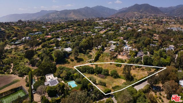 6825 Fernhill Drive, Malibu, CA 90265