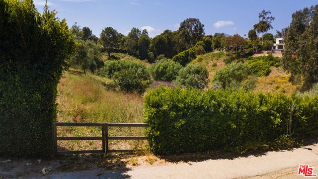 6825 Fernhill Drive, Malibu, CA 90265