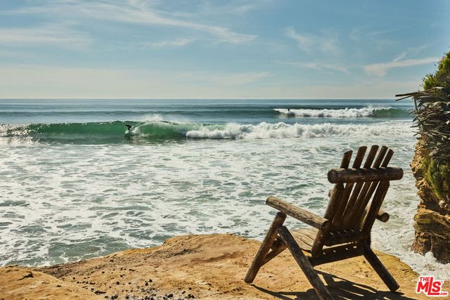 6825 Fernhill Drive, Malibu, CA 90265